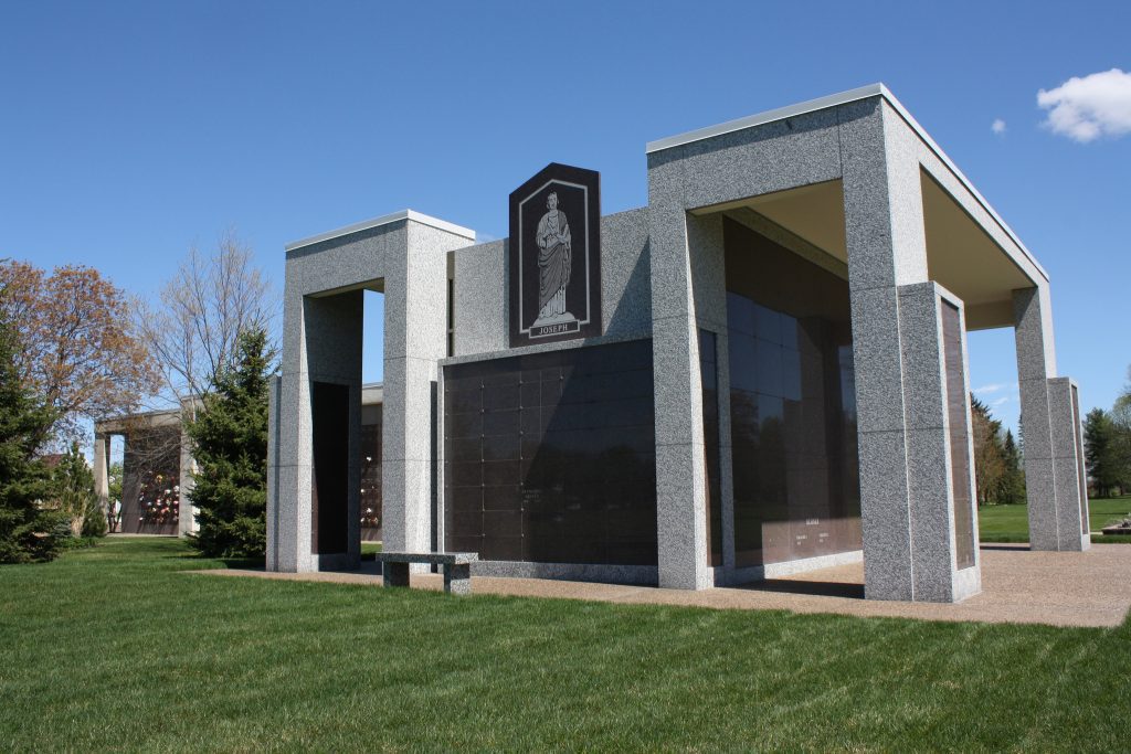 Architectural columbarium with artwork