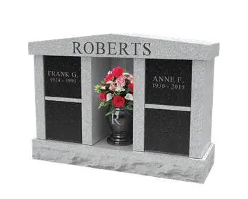 Columbarium with central alcove